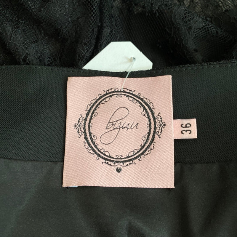 Bizuu black lace skirt
