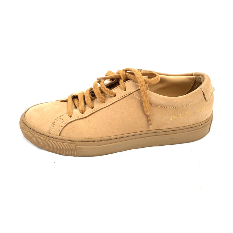 COMMON PROJECTS tan nubuck trainers
