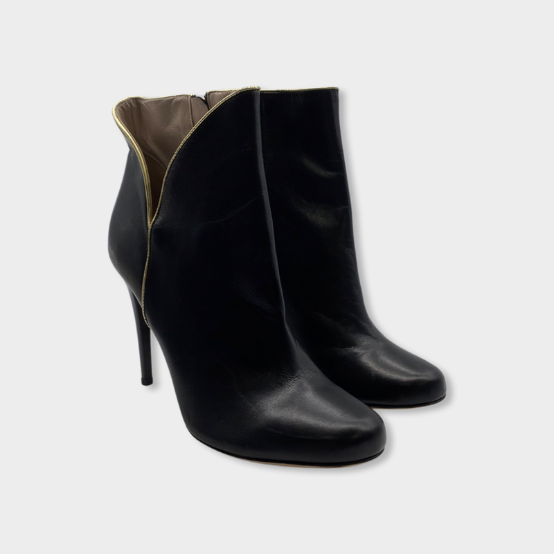 MO HELMI black leather boots