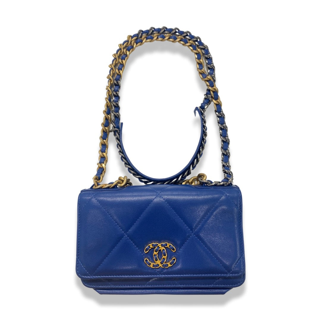 CHANEL blue and gold leather WOC handbag – Loop Generation