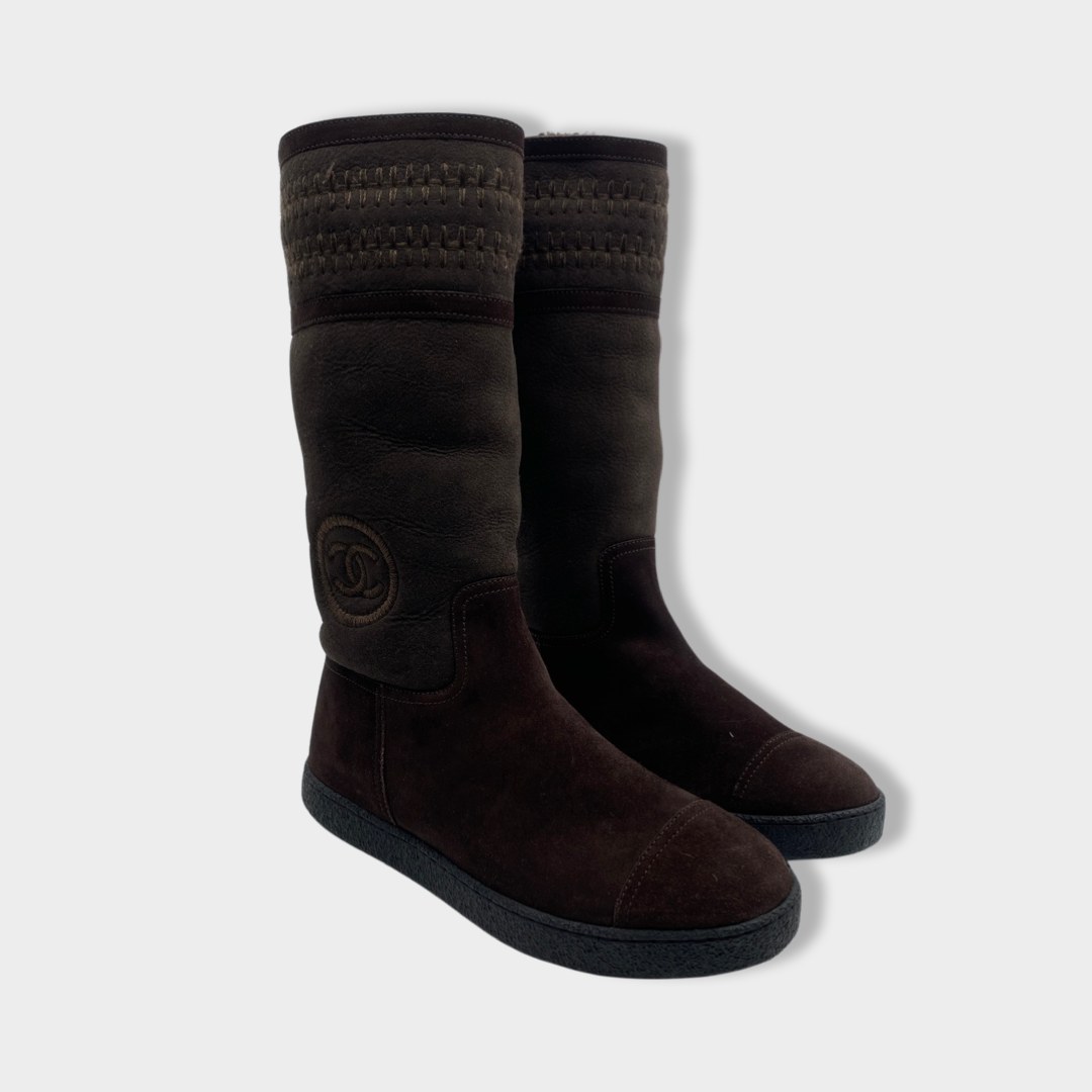 CHANEL brown suede and shearling boots – Loop Generation