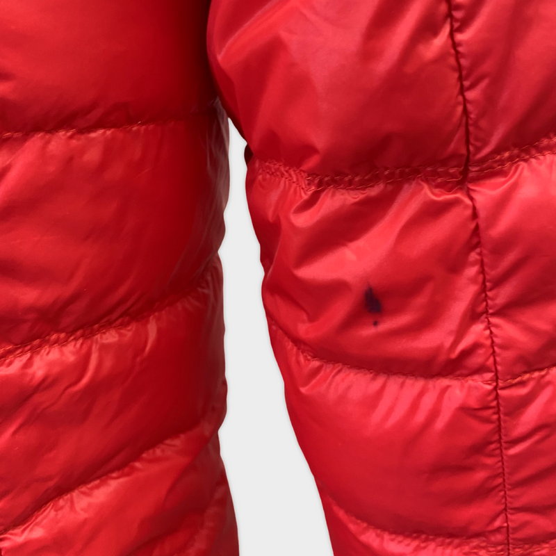 EMPORIO ARMANI BRIGHT RED LIGHT PUFFER JACKET