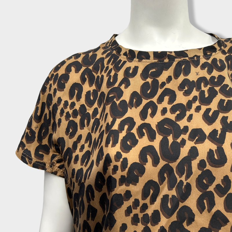 pre-owned LOUIS VUITTON silk leopard print top | Size FR42