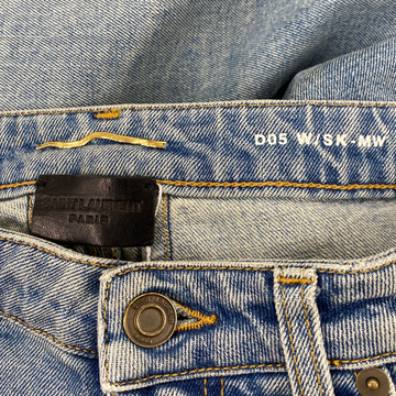 Saint laurent destroyed sales jeans