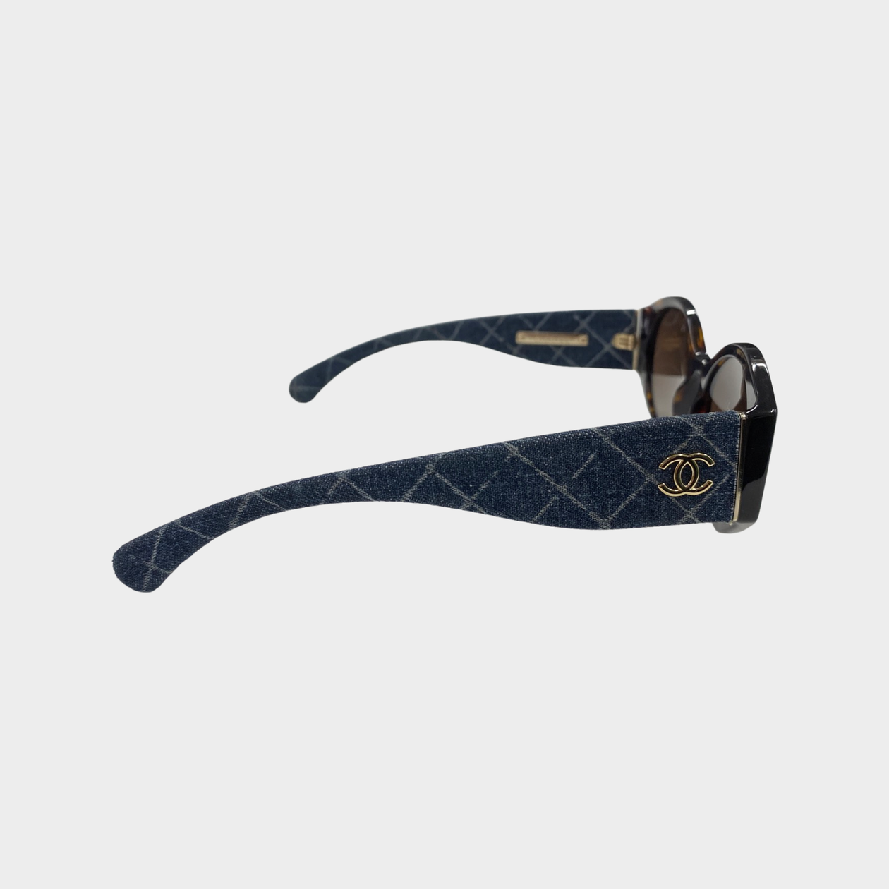 Chanel women's CC denim and tortoise shell sunglasses – Loop Generation
