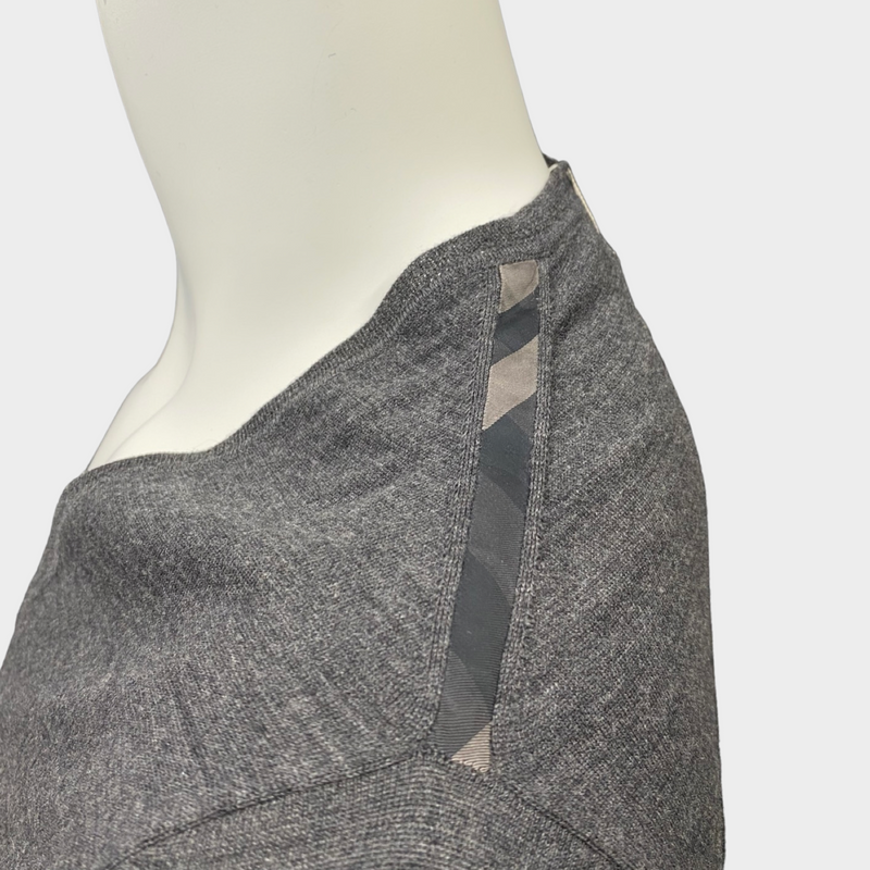 Burberry Men's Dark Grey Wool V-neck Jumper