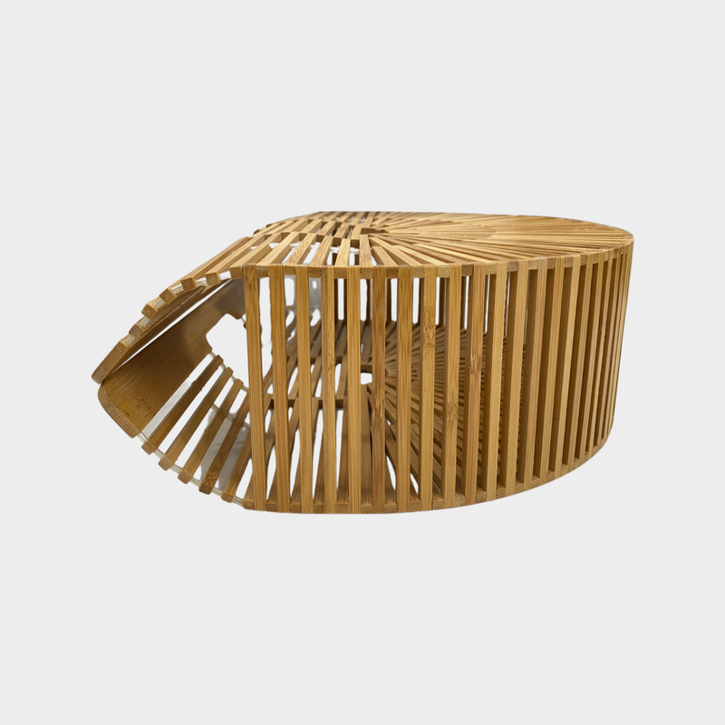 Unsigned women’s beige basket bag