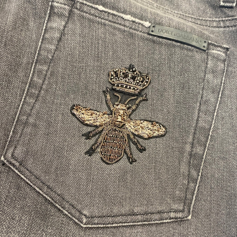 second-hand DOLCE&GABBANA grey Bee embroidered ripped jeans | Size IT52