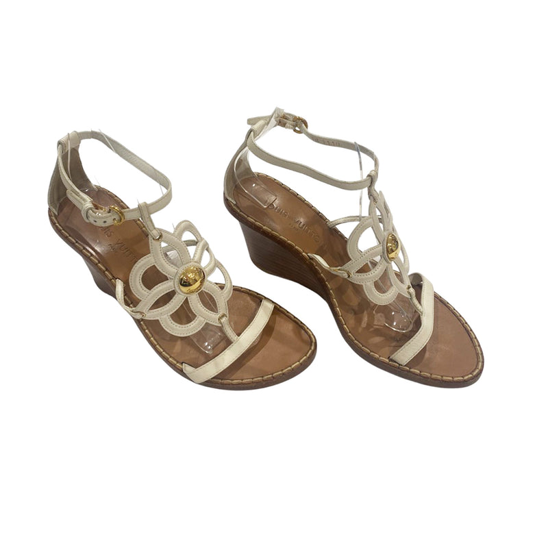 pre-loved LOUIS VUITTON white leather platform sandals | Size 38