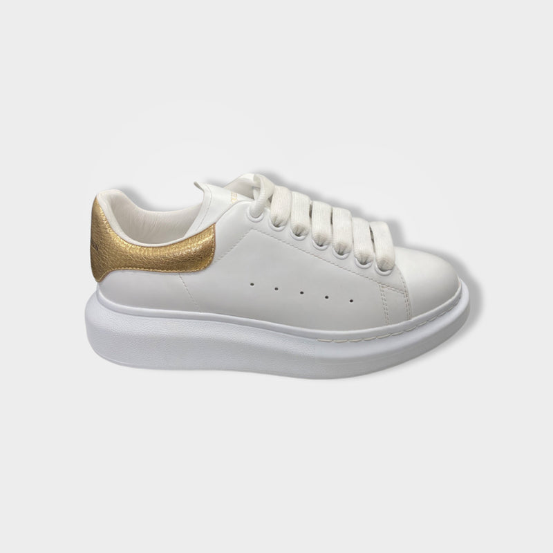 pre-loved ALEXANDER MCQUEEN white leather trainers | Size EU37 UK4