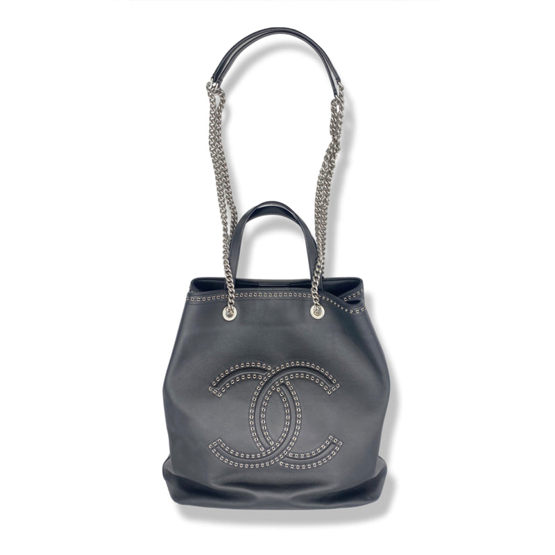 pre-loved CHANEL black leather Deauville tote bag