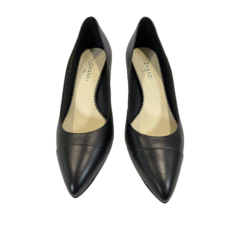 second-hand chanel black leather pumps | Size 37.5