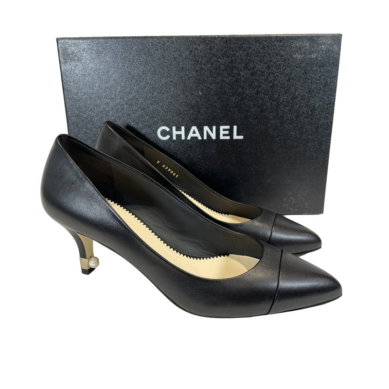 pre-loved chanel black leather pumps | Size 37.5