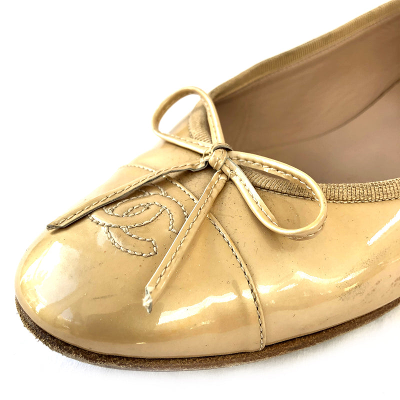 CHANEL gold patent leather flat