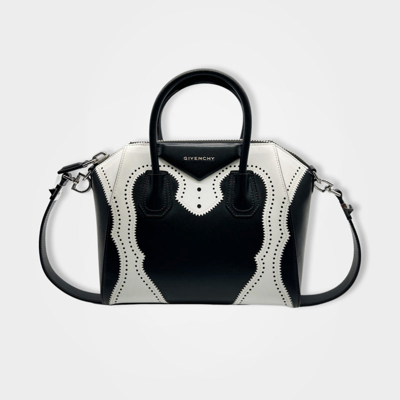 pre-loved GIVENCHY leather Antigona handbag