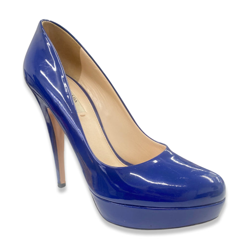 pre-loved PRADA blue patent leather platform heels | Size 40