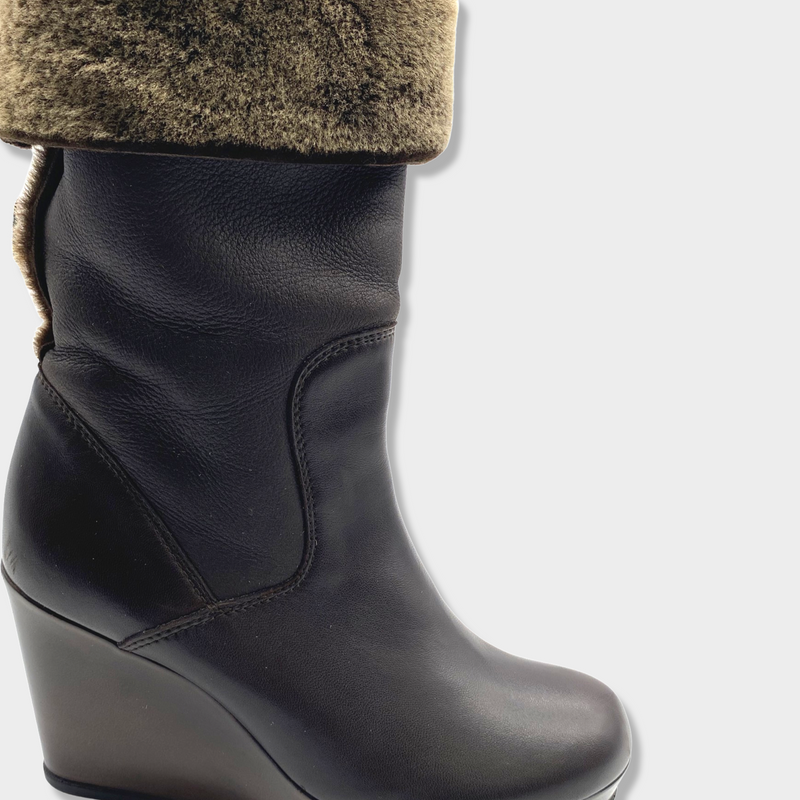 STUART WEITZMAN FUR TRIMMED LEATHER BOOTS